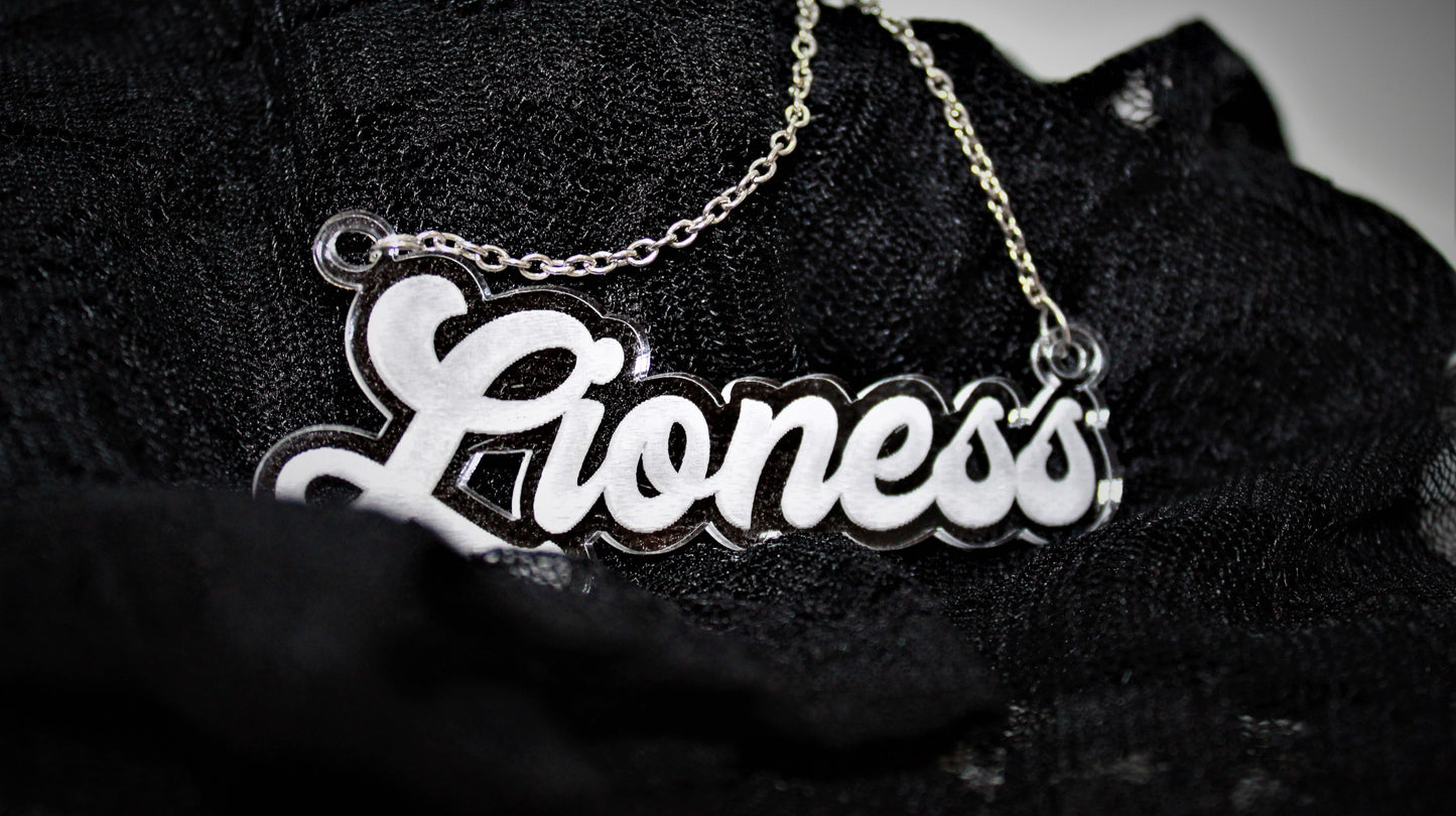 Lioness necklace image 0